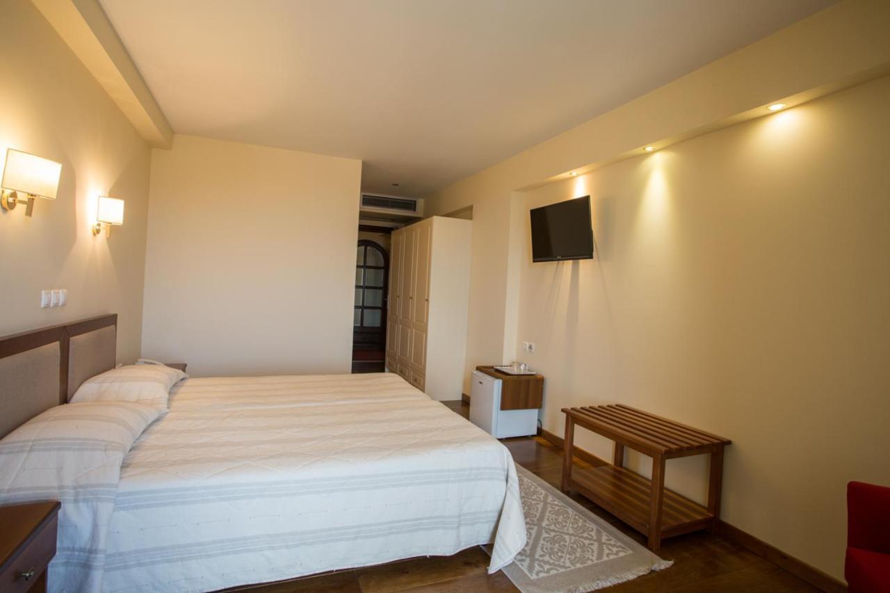 Hotel Ellinon Thea Arájova Exterior foto