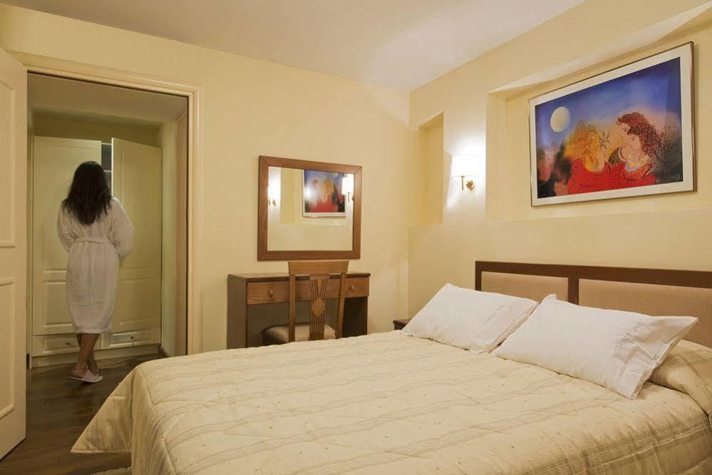 Hotel Ellinon Thea Arájova Exterior foto